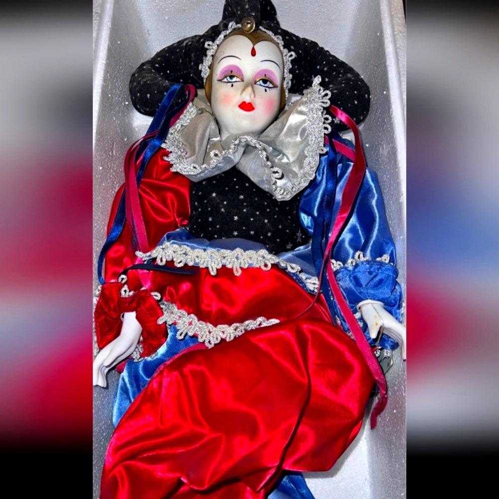 ***SOLD*** Vintage Dynasty Porcelain Doll Collection Maurice Jester Clown 1983